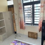 Căn hộ dịch vụ 2 phòng ngủ khu dân cư đại phúc, diện tích 80m2, full nội thất, giá 7.5 triệu.