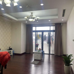 Cc cho thuê cc royal citydiện tích114m2 - 2n 2 vệ sinhgiá bán 16 triệu fun nội thất liên hệ: 0988973886