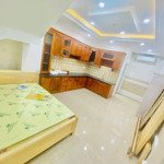 Trống phòng studio rộng 30m2 full nội thất, cửa sổ thoáng gần đh luật, gigamall, thủ đức