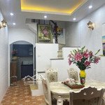 Bán gấp nhà đường láng xây mới 4 tầng vị trí đẹp 2 thoáng sáng, ba gác đỗ cửa 5,95 tỷ