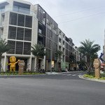 Nhà phố global city, dãy lk7, trục chính đối diện quảng trường, 95m2 , 5 tầng, chỉ 32.5 tỷ