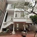 Bán nhà đặng thai mai tây hồ 295m2, mặt tiền 11m, vị trí trung tâm, thiết kế đẹp hiện đại