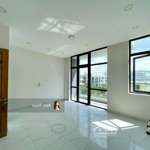 Tầng 4 vạn phúc 5x12m sàn, ngăn 2 phòng, view đẹp, có thang máy, máy lạnh, wc riêng. giá rẻ 7 triệu