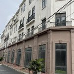 Chính chủ gửi bán shophouse sơn đồng mặt đường 40m, kd thuận lợi, đầu tư an toàn. sẵn sổ giá chỉ 9x