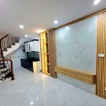 Tôi cần bán nhà 25m2 * 4 tầng, tại ngõ 204 phố hồng mai, hai bà trưng