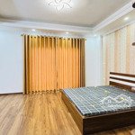 Bán nhà quan nhân, 40m2x5 tầng, ngõ thoáng, gần phố, nhà mới ở ngay, giá chỉ 6.1 tỷ