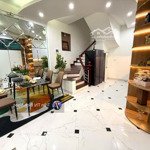 Bán nhà 5,8tỷ - ba đình, phố giang văn minh - 31m2 - 5tầng - nội thất luxury - cách ô tô 40m.