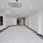 Cho thuê nhà ngõ 100 hoàng quốc việt. 80m2*8 tầng, mặt tiền 5m. tầng 1,2,3,4,5,7 thông sàn 45 triệu/th