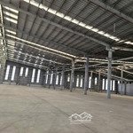 Cho thuê kho xưởng kcn bình chánh, khuôn viên: 3.500m2, xây dựng: 2.300m2, pccc tự động