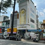 Góc 2 mặt tiền thương hiệu trần hưng đạo, quận 1 - dt: 10x30m - 5 lầu - hđt: 350 triệu - giá 110 tỷ