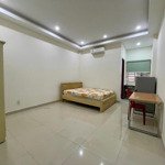 Cho thuê studio 25m2- nội thất cơ bản- giá tốt- gần cầu sài gòn