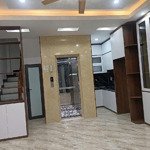 Nhà tứ liên 5 tầng: giá rẻ như cho, thang máy chạy êm, 37m2 không chen chân, nội thất sang chảnh