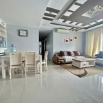 Cho thuê căn hộ góc 135m2, 3 phòng ngủ, full nt đẹp, chung cư vũng tàu plaza, 12tr/th: 0908209586