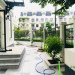 Cho thuê căn góc sân vườn nhà phố lakeivew city,diện tích9,2x20m hoàn thiện cơ bản giá bán 33 triệu liên hệ:0786831281