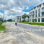 Bán gấp lô đất hẻm 95 bưng ông thoàn quận 9 kế villa park dt 50m2 giá 3,6 tỷ shr dân cư đông