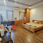 Bán nhà mặt phố lớn thượng thanh, long biên, lân cận vinhomes riverside, có thang máy, 30 tỷ vnd