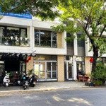 Duy nhất 01 căn shophouse trục chính cổng fpt city -diện tích108m2 ngang 6m - giá cực rẻ hơn 4 tỷ