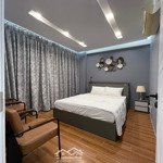 Chủ nhà cho thuê căn oriental, âu cơ, 2 phòng ngủ 85m2, nhà đẹp, giá bán 9 triệu. lh trúc: 0902909450