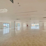 Cho thuê văn phòng sàn 1.100m2, giá thuê: 312.000đ/m2, hầm xe cực rộng, lh: office danang