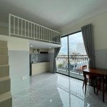 Duplex ban công 40m2, nhà thang máy, ngay trung tâm sát q1 q3 5p. cam kết phòng y hình