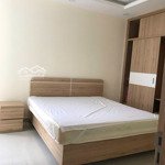 View quận 1 căn góc 2 phòng ngủ2 vệ sinh92m2 full nội thất giá thuê 12.5 triệu/tháng ưu khách người nước ngoài