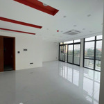 Cho thuê biệt thự mon city, 70 triệu, 80m2, 4 tầng, 4 toilet, tiện ích đầy đủ