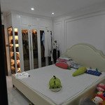 Bán căn hộ chung cư 3pn, 2wc, 97m2 tại v1 view trường học ở home city trung kính, 7,5 tỷ giá tốt