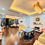 Bán căn hộ 3 phòng ngủ2vs tại chung cư intracom 135m lô góc tầng trung full nội thất nhập khẩu, 2 slot oto