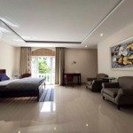 Bán villa 2 mặt tiền rộng 300m2 đối diện hồ bơi và view biển đẹp tại kdt biển an viên, nha trang