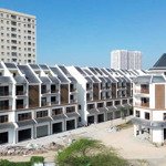 Bán liền kề khu bình minh dự án hinode royal park. diện tích 100m2 giá 20 tỷ. liên hệ: 0966761190