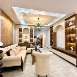 Nhà quận 10, cách mạng tháng tám, 4x9,5m, 4 tầng, hẻm 3m thông, nhỉnh 6 tỷ