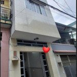 Bán nhà đường trần hưng đạo q5, dt: 25m2, 3 tầng, giá 4,3 tỷ tl