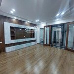 Bán nhà xây mới 6 tầng thang máy phố bồ đề dt43m mt4.5m. giá 8 tỉ 4. q.long biên. lh: 0948117868
