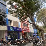 Mặt phố trần quốc hoàn vỉa hè 6m 6tầng kinh doanh bất bại 47/60t2 mt 4m chỉ 29,3tỷ