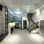 Bán nhà mới 5 tầng ngõ 48 cổ linh, gần aeon long biên,có bãi đỗ xe ngày đêm, ở ngay ~5 hào