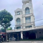 Cho thuê nhà nguyên căn 5 lầu tại đường nguyễn thị thập, dt 100m2. quận 7, giá 70 - 100 triệu