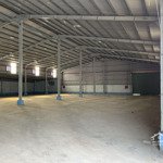 Cho thuê kho xưởng 1.000 m2 giá 52 triệu đồng/tháng xã tân bửu huyện bến lức long an
