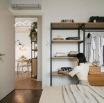 Bán 1 ngủ có sổ đỏ view hồ tại vinhomes d''capitale. giá 5.2 tỷ, full đồ. căn 1 ngủ siêu hiếm