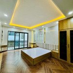 Toà văn phòng vip hoàng ngân, 8 tầngthang máy, vỉa hè, ô tô tránh, gara, ở và cho thuê, 65m2