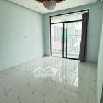 Central premium 854 tạ quang bửu, p5, q8.
dt 51m2 , 1pn, 1wc
có nội thất cơ bản