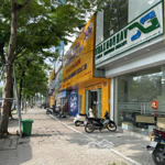 Bán nhà mặt phố 31 tỷ 57m 2 tầng mt 7,4m vỉa hè đá bóng 8 ô tô tránh kinh doanh võ chí công tây hồ