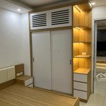 (chính chủ) bán gấp căn hộ 61.7m2, 2 phòng ngủ 2vs full nội thất. sổ đỏ, giá rẻ nhất tòa