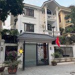 Biệt thự 3 tầng tuyệt đẹp khu đô thị văn khê 180m2 giá 40 tỷ tặng nội thất 10 tỷ