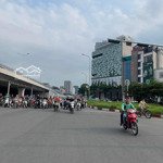 Bán đất tặng nhà 3 tầng phố phạm văn đồng, cầu giấy phân lô, vỉa hè, ô tô tránh...