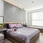 Chính chủ kẹt tiền bán gấp chcc rivera park 74m2 2pn 2wc giá 4 tỷ, lh 0938 389 381 gặp thanh