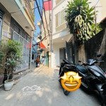 Nhà mới gần cầu vĩnh tuy, time city, giá nhỉnh 5 tỷ full nội thất, gần đuờng lớn, 30m oto tránh đỗ