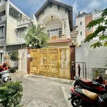 Căn biệt thự 172m2 giá siêu hời chỉ 11 tỷ, ngay highland btt q2, xd 2 tầng 4pn lớn, ngang hơn 7m