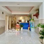 Bán khách sạn 600m2 sàn mặt tiền đường hà huy giáp, p.thạnh xuân, q.12, có 32 phòng, dthu 100 triệu