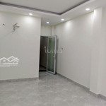 Cần cho thuê nhà 3 lầu hẻm 6m đường 3/2, q10