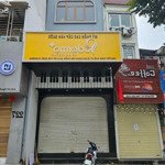 Mặt bằng phố hàng nón - hoàn kiếm, vị trí nhận diện thương hiệu: dt 40m2 x 2 tầng, kinh doanh đỉnh